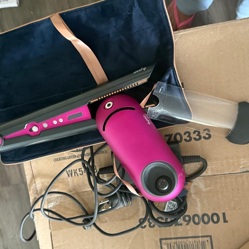 Dyson Pink Hair Styling Set with Accessories